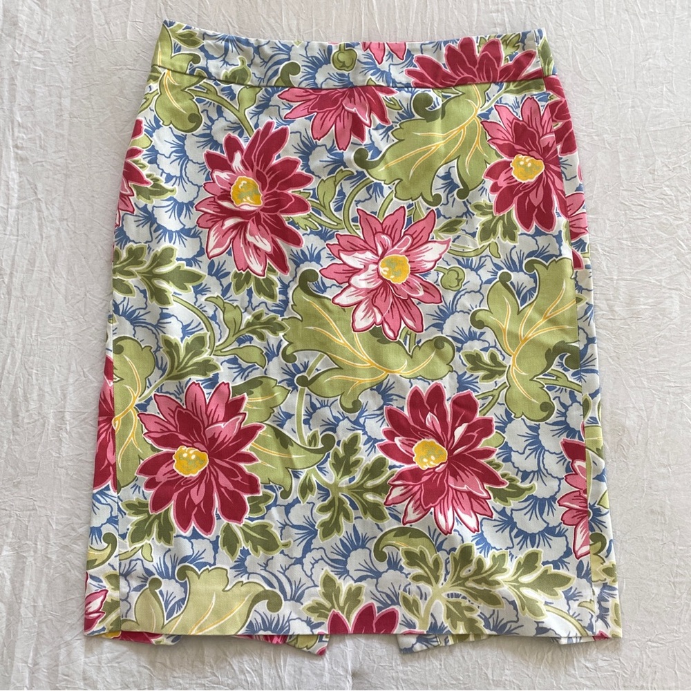 Talbot Spring Floral Knee High Length A-Line Skirt Women’s size 6